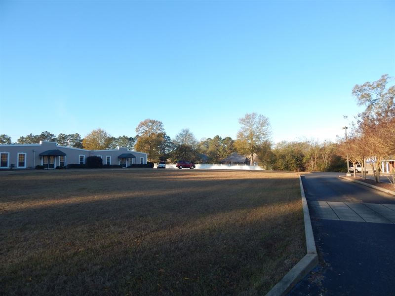 Apache Dr, Commercial Lot : McComb : Pike County : Mississippi
