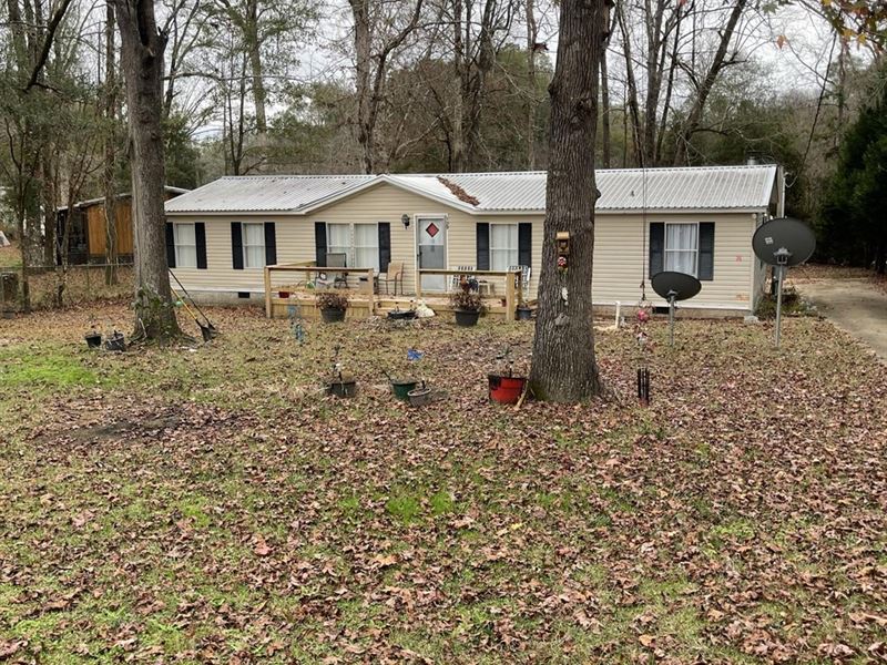 129 Honeysuckle Road : Eufaula : Barbour County : Alabama