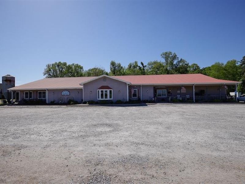 1.5 Acres with Restaurant for Sale : Engelhard : Hyde County : North Carolina