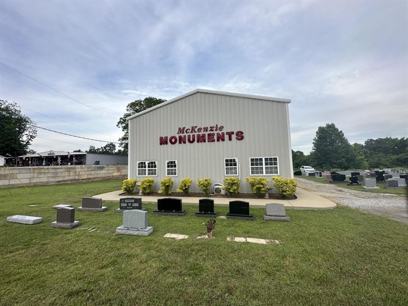 Land, Building & Monument Business : Batesville : Independence County : Arkansas