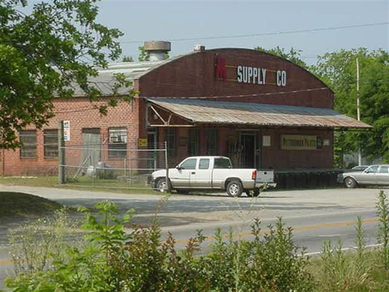 Warehouse Located in Ft Valley : Fort Valley : Peach County : Georgia