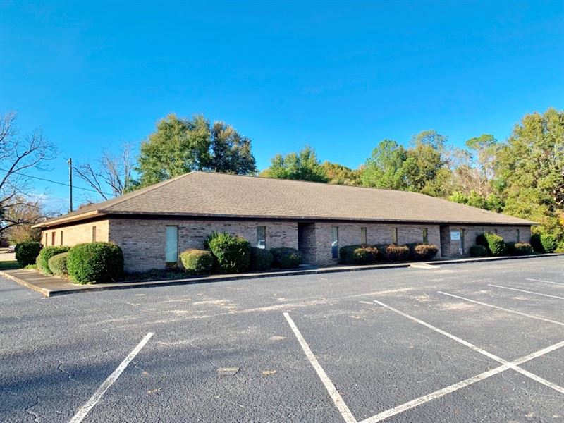 6036 Sq.Ft. Commercial Building : Geneva : Geneva County : Alabama