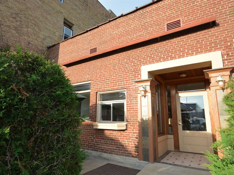 Commercial Restaurant Space : Richland Center : Richland County : Wisconsin