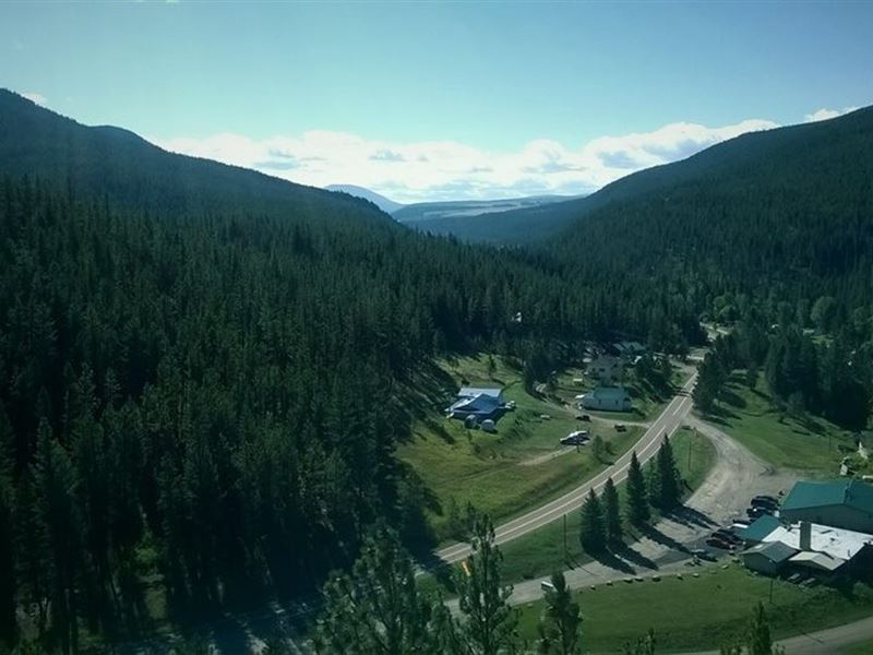 Cougar Canyon Lodge : Neihart : Cascade County : Montana