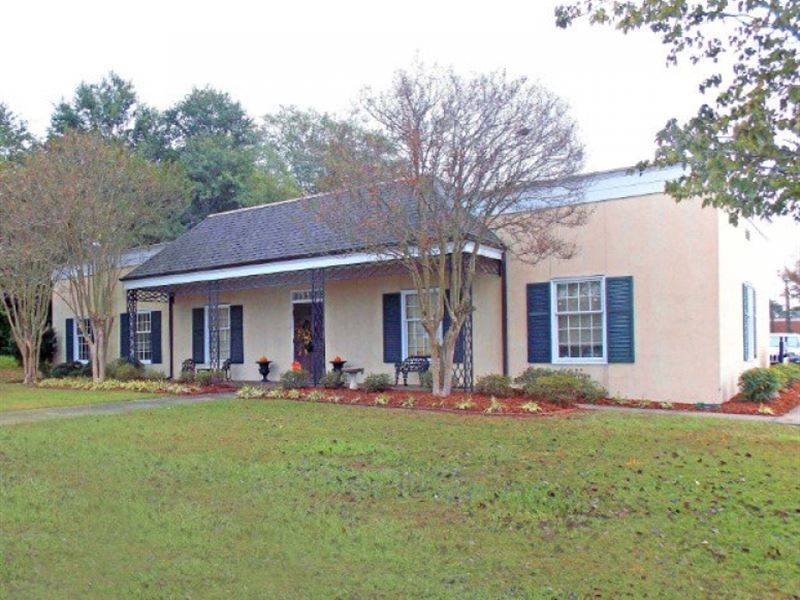 200 N Broadway : McComb : Pike County : Mississippi