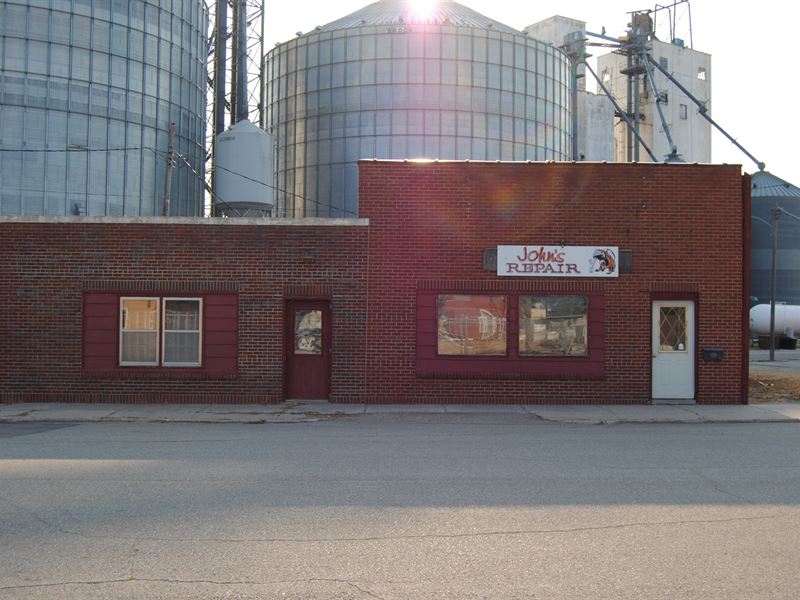 Commercial Bulding in Wheaton, MN : Wheaton : Traverse County : Minnesota