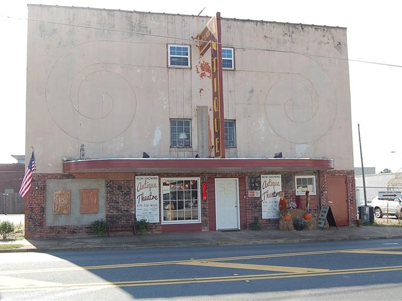 Prime Commercial Property : Perry : Houston County : Georgia