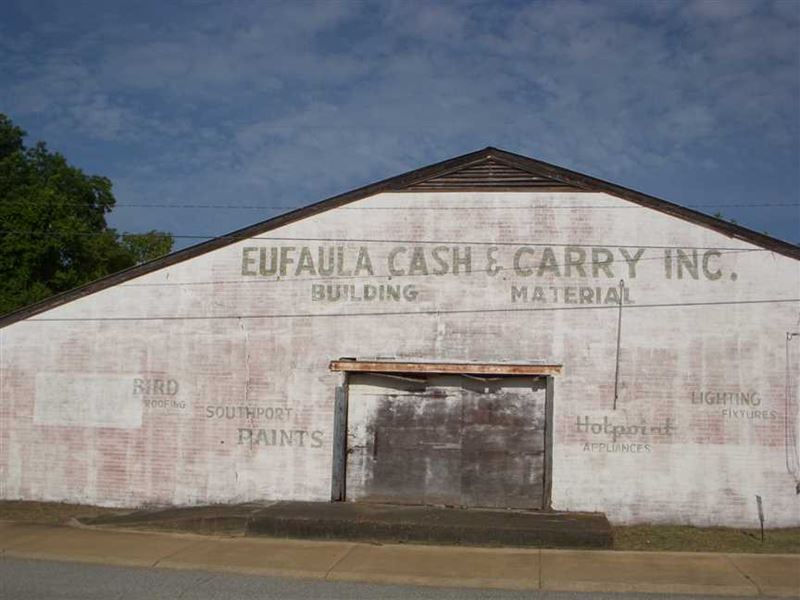 Large Warehouse Building in Downto : Eufaula : Barbour County : Alabama