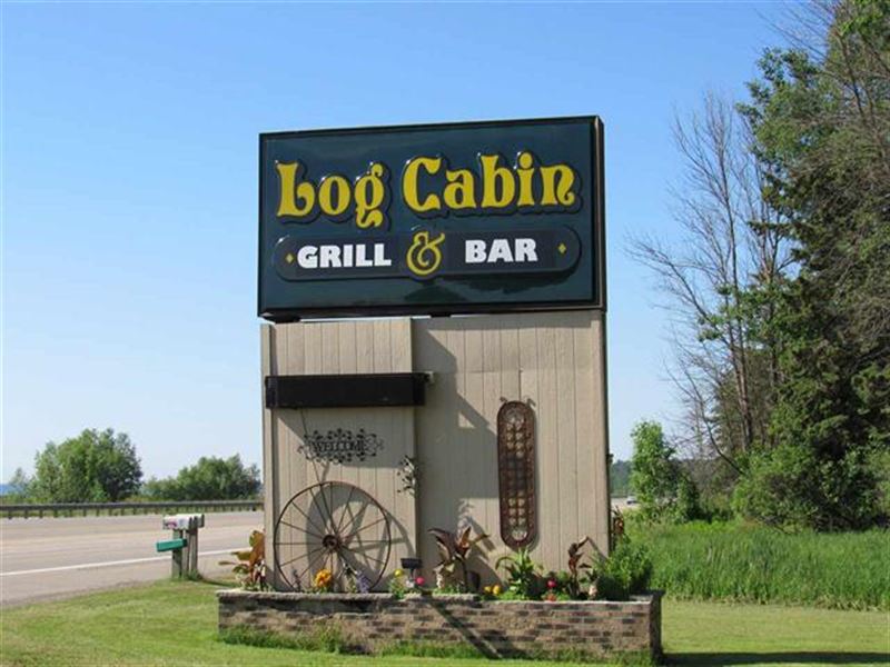 Log Cabin On The Bay : Gladstone : Delta County : Michigan
