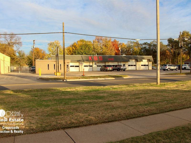 Kbs Motors Building & Business : Wichita : Sedgwick County : Kansas