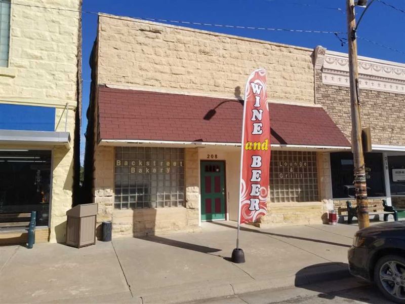 Backstreet Bakery & Bar : Lucas : Russell County : Kansas