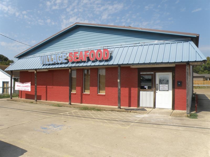 Restaurant Building Lease East : Palestine : Anderson County : Texas