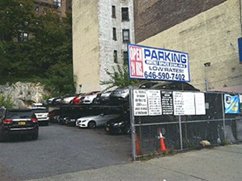 Parking Lot with Air Rights in NY : New York : New York County : New York