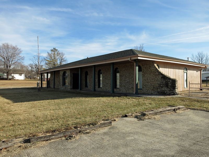 Commercial/Residential Property : Ridgeway : Harrison County : Missouri