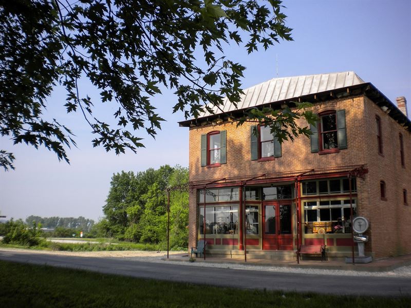 Fully Renovated Historic Building : McKittrick : Montgomery County : Missouri