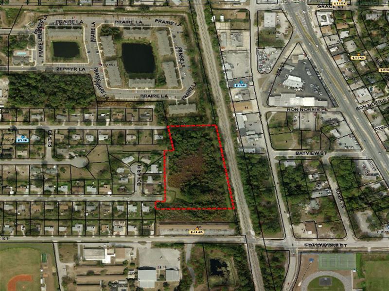 5.54 Acre Lot for Townhomes : Titusville : Brevard County : Florida