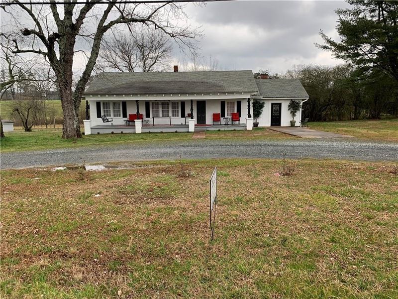 Mountain Home for Sale, Pickens : Talking Rock : Pickens County : Georgia