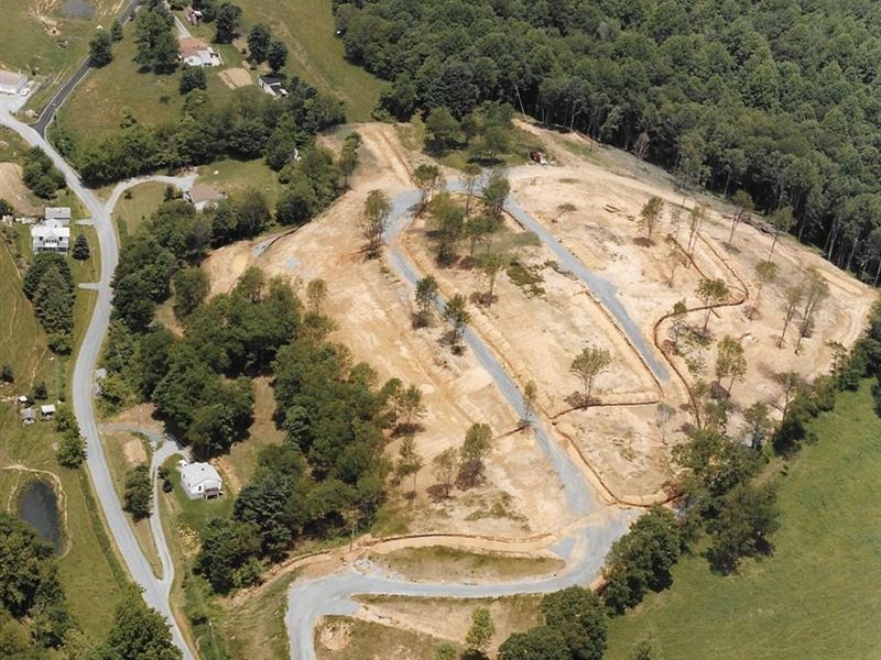 12.91 Acres Commercial Land Trailer : Bluefield : Tazewell County : Virginia
