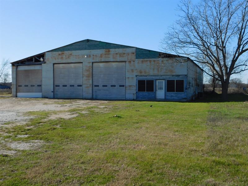 Commercial Trucking Facility : Fairfield : Freestone County : Texas
