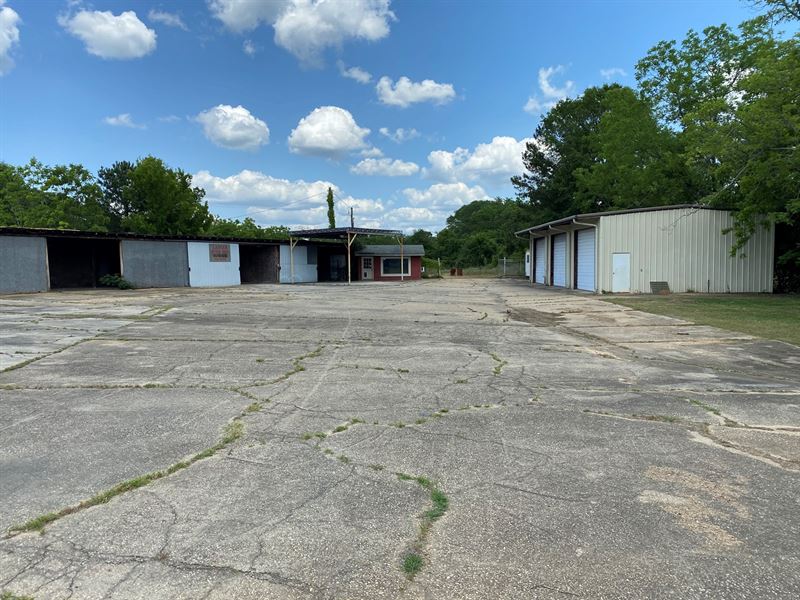 Commercial Buildings 2.2 Hwy 9 : Eclectic : Elmore County : Alabama