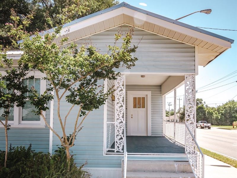 Commercial Property North Central : Lake City : Columbia County : Florida