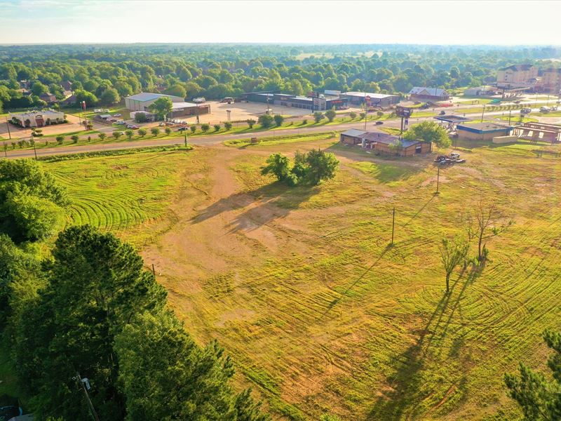 Prime Commercial Development Land : Paris : Lamar County : Texas