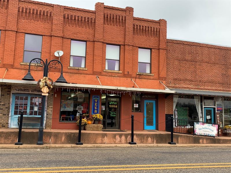 Commercial Property for Sale : Hughes Springs : Cass County : Texas