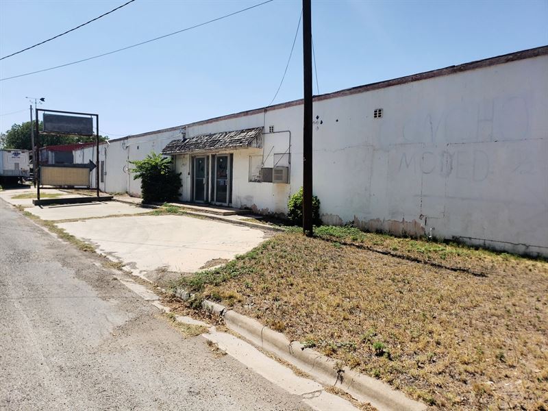 Two Commercial Buildings Sonora, TX : Sonora : Sutton County : Texas