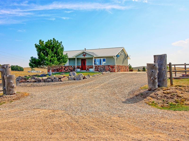 Outfitters Compound Equine Facility : Craig : Moffat County : Colorado