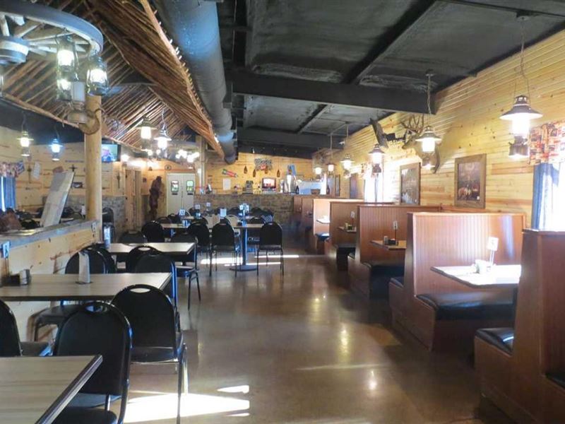 Turn-Key Recently Renovated Commerc : Antlers : Pushmataha County : Oklahoma