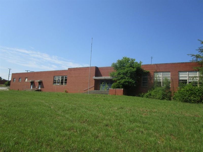 Ideas-Possibilities-Investment : Victoria : Lunenburg County : Virginia