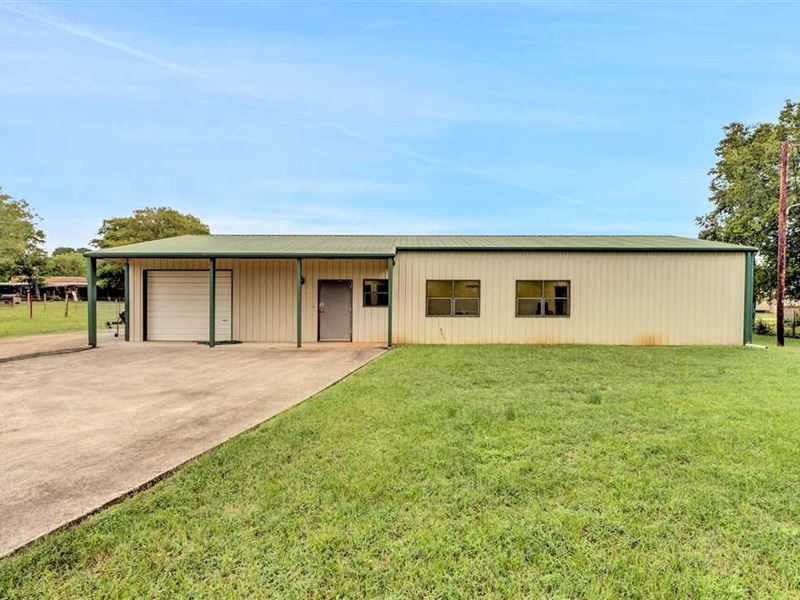 2100 SF Shop/Commercial on 1.118 : Jacksonville : Cherokee County : Texas