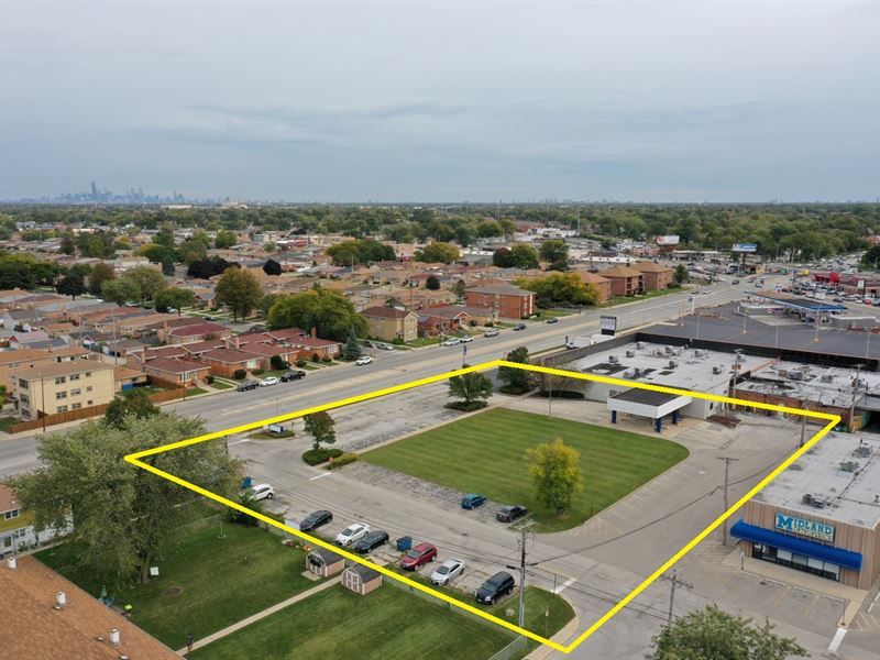 Reo, 1.41 Acre Corner Intersection : Hometown : Cook County : Illinois