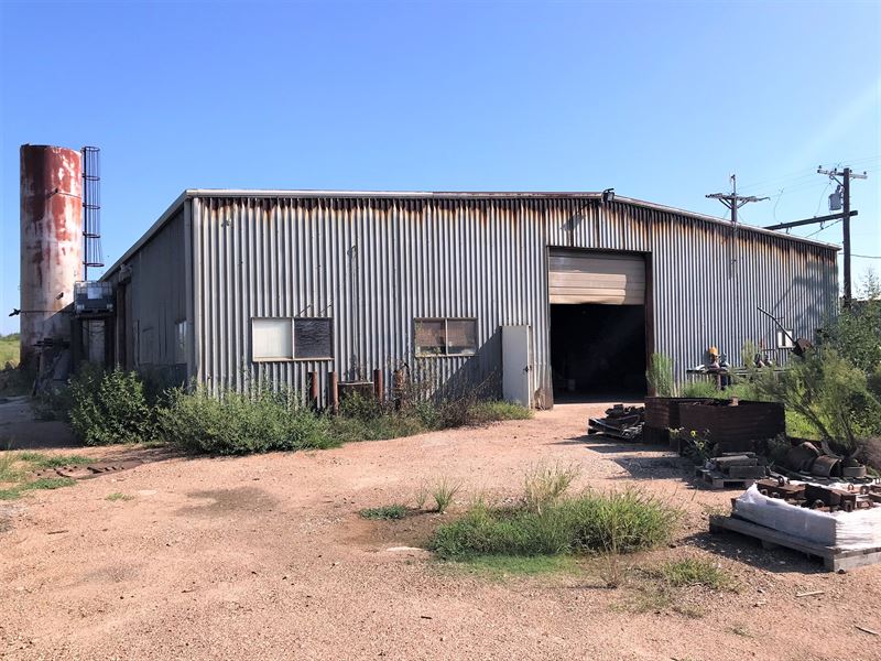 Metal Warehouse and Office : El Campo : Wharton County : Texas