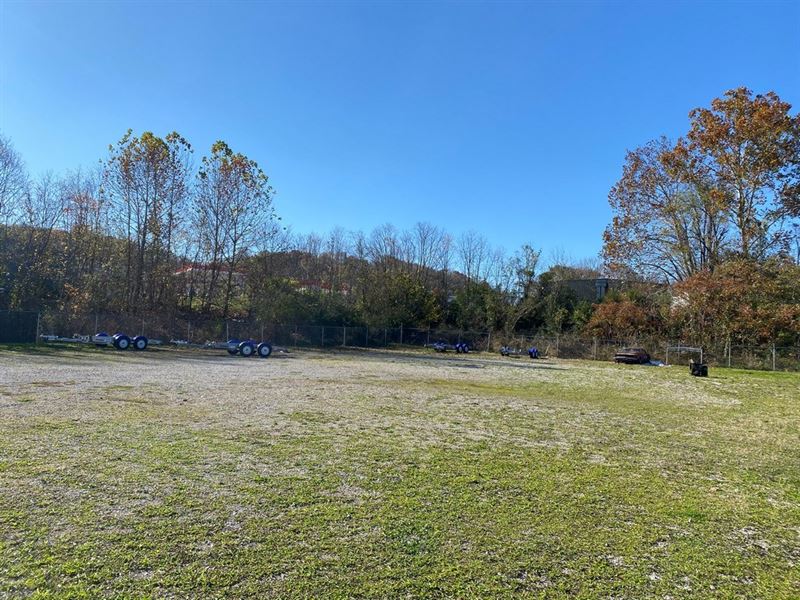Commercial Land Columbia, Tennessee : Columbia : Maury County : Tennessee