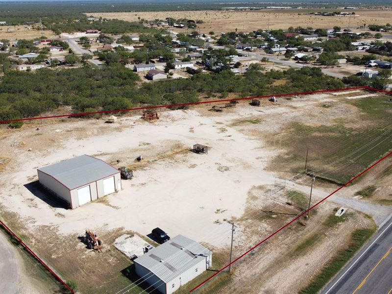 Carrizo Springs Industrial Yard : Carrizo Springs : Dimmit County : Texas
