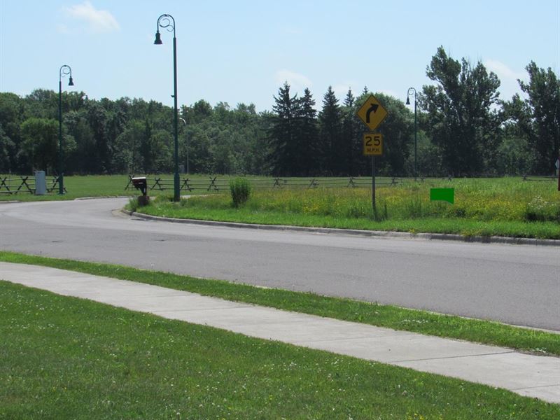 Commercial Real Estate Off : Moose Lake : Carlton County : Minnesota
