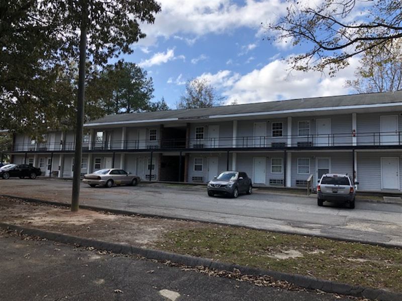 2 Apartment Complexes in Cochran : Cochran : Bleckley County : Georgia