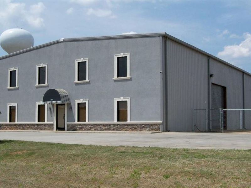 Industrial Warehouse Available : Byron : Peach County : Georgia