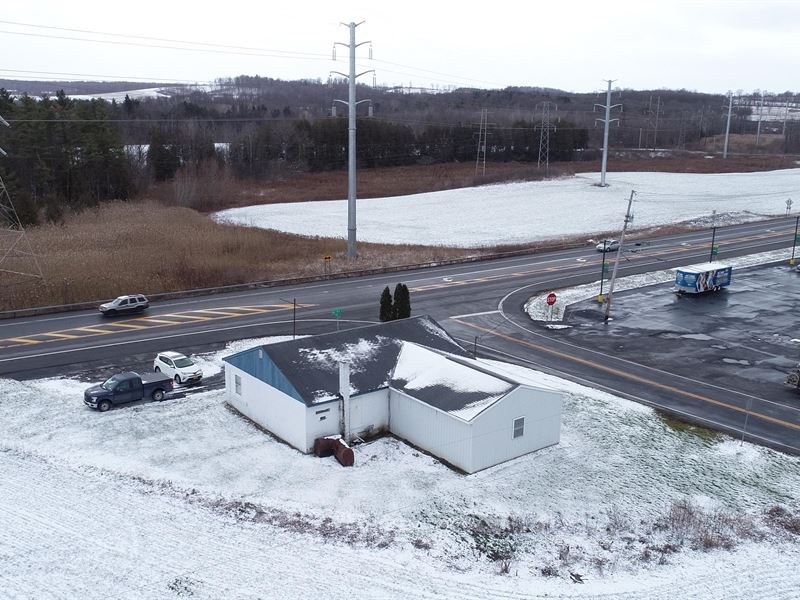 High-Traffic Building with Potentia : Elbridge : Onondaga County : New York
