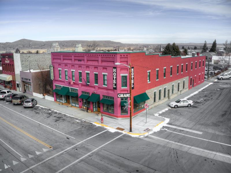 The Grand Hotel and Restaurant : Big Timber : Sweet Grass County : Montana
