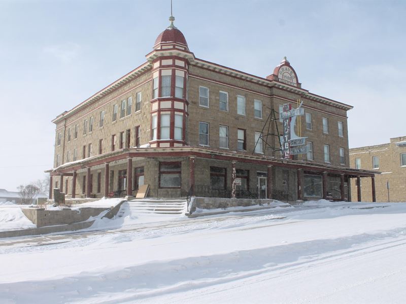 The Graves Hotel, Restaurant : Harlowton : Wheatland County : Montana