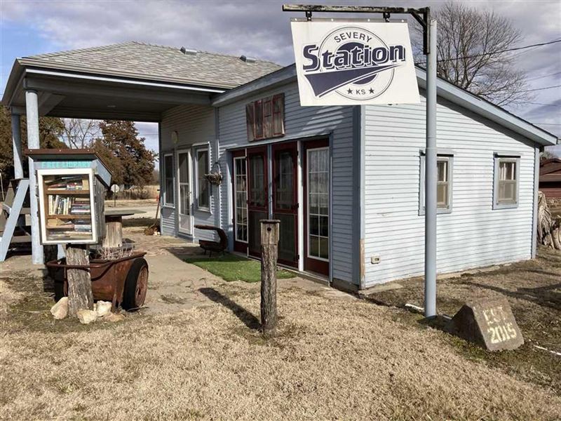 Cute, Quaint Building for Commercia : Severy : Greenwood County : Kansas