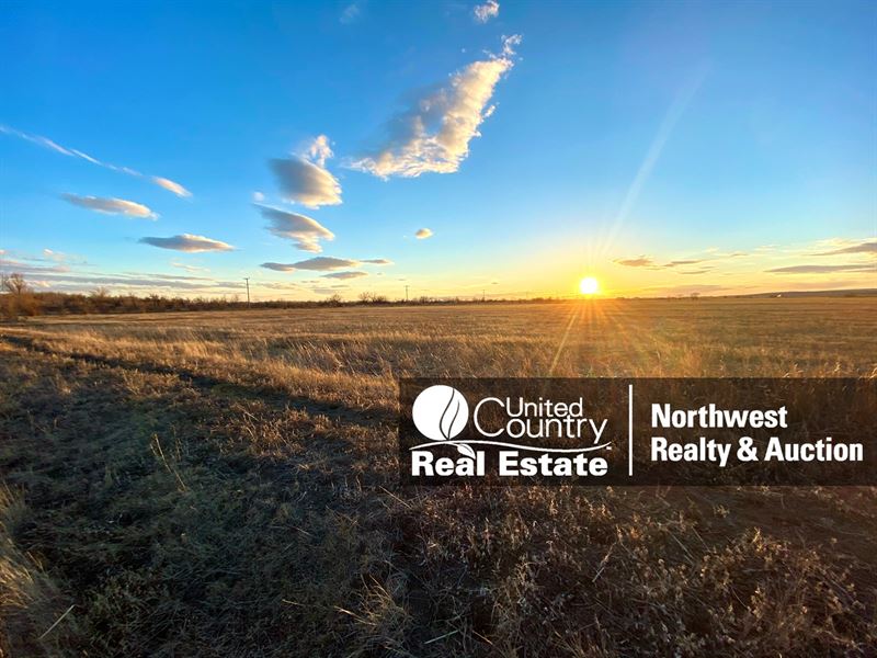 Land, Commercial, Industrial : Malta : Phillips County : Montana