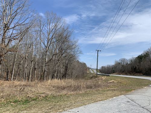 Prime Hwy Frontage : Seneca : Oconee County : South Carolina