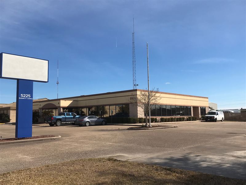 Auction, 10,000 Sq. Ft. Office Bldg : Texas City : Galveston County : Texas