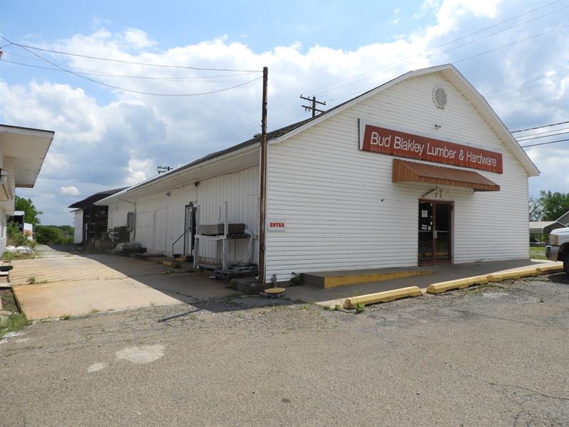 No Reserve Commercial Building : Chandler : Lincoln County : Oklahoma