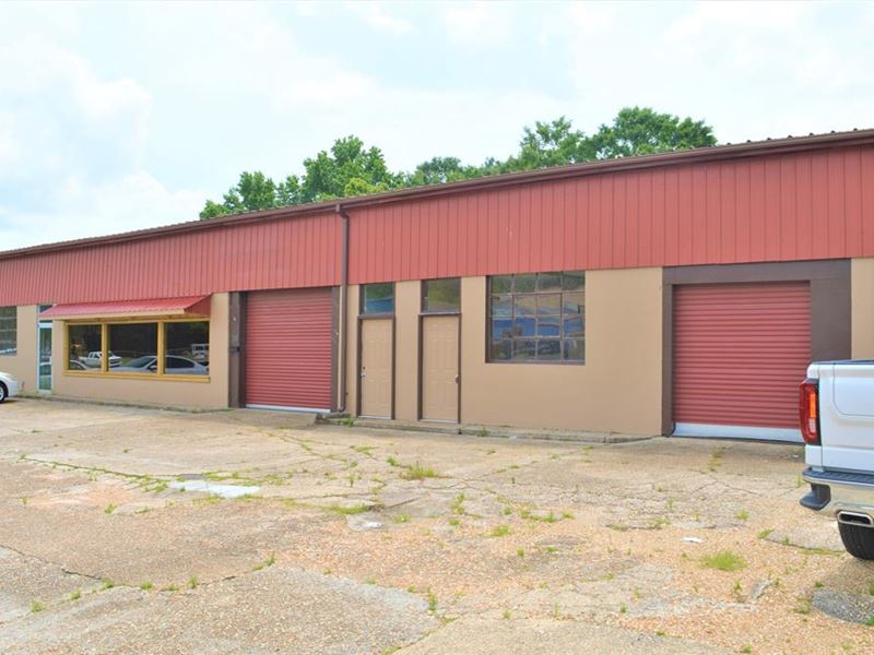 Commercial Store Front and Warehous : McComb : Pike County : Mississippi