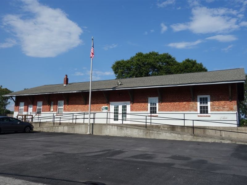 Railroad Depot, Office Space : Winnsboro : Fairfield County : South Carolina