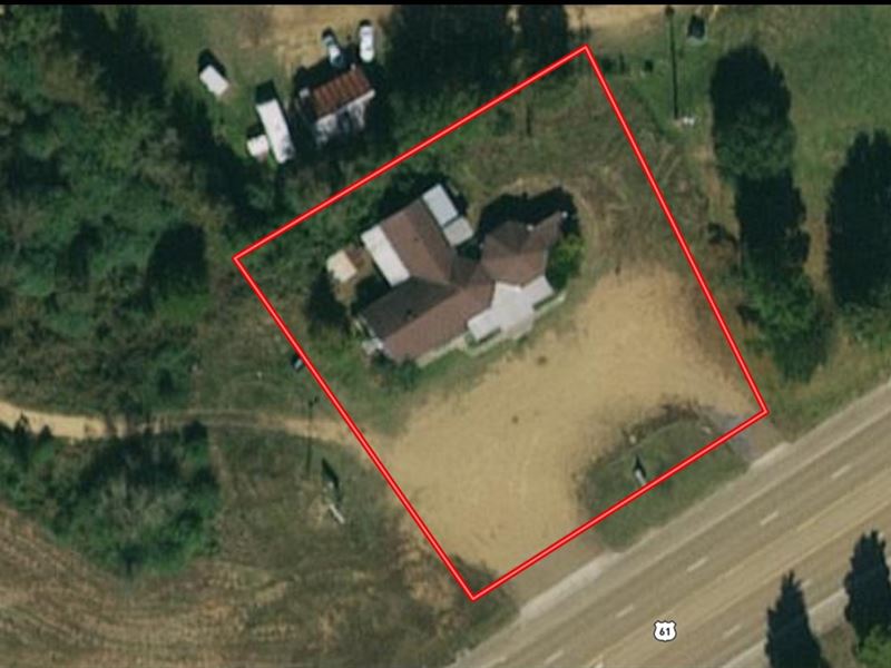 Commercial Building in Wilkinson Co : Woodville : Wilkinson County : Mississippi